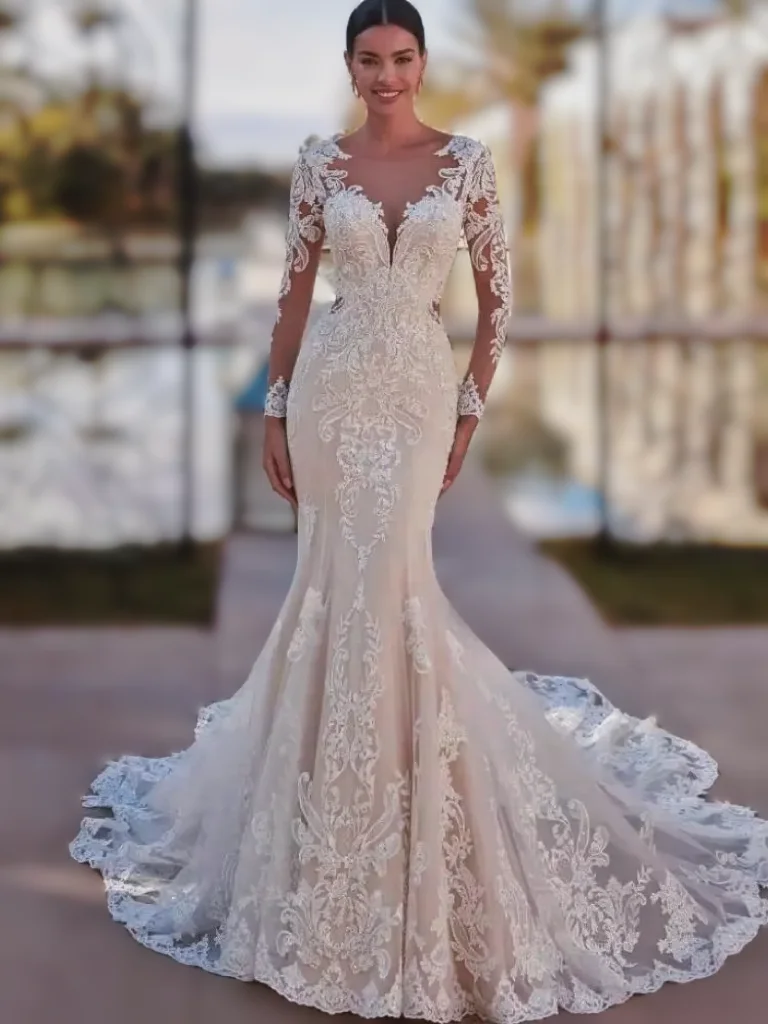 Customized Boho Sweetheart Mermaid Wedding Dress Classic Lace Appliques Long Sleeves Elegant Bridal Gown
Customized Boho Sweetheart Mermaid Wedding Dress Classic Lace Appliques Long Sleeves Elegant Bridal Gown