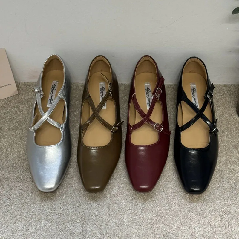 Новинка 2025 года, новые женские туфли Мэри Джейн с ремешком и пряжкой, увеличивающие рост, женские мягкие модные неглубокие женские туфли на плоской подошве
Новинка 2025 года, новые женские туфли Мэри Джейн с ремешком и пряжкой, увеличивающие рост, женские мягкие модные неглубокие женские туфли на плоской подошве