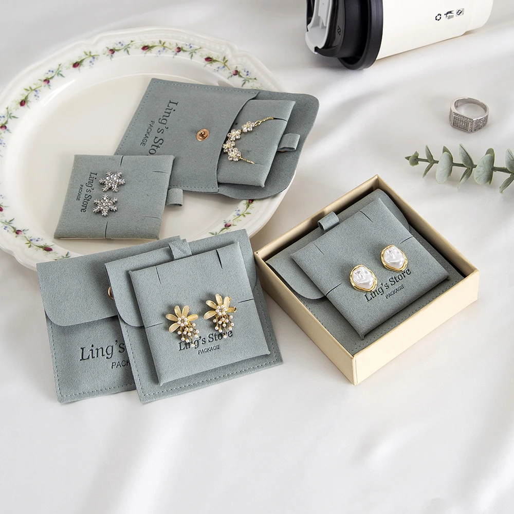 20/50/100Set Custom Logo 8x8cm Jewelry Green Microfiber Snap Bag Button Pouch Insert 6x6cm Earrings Ring Studs Pad Necklace Card
20/50/100Set Custom Logo 8x8cm Jewelry Green Microfiber Snap Bag Button Pouch Insert 6x6cm Earrings Ring Studs Pad Necklace Card