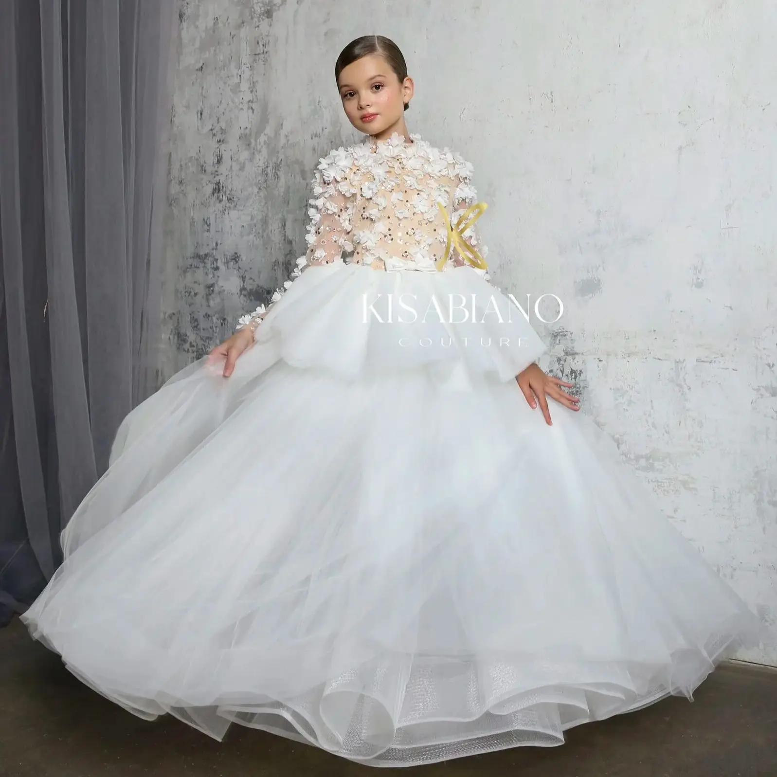White Long Sleeve Flower Girl Dresses For Wedding Customized Appliqued Litter Princess Baby Birthday Gowns First Communion Dress
White Long Sleeve Flower Girl Dresses For Wedding Customized Appliqued Litter Princess Baby Birthday Gowns First Communion Dress