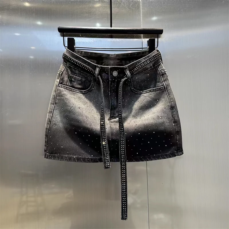Джинсовая мини-юбка в стиле ретро с градиентом и стразами для женщин, летняя сексуальная облегающая короткая юбка с высокой талией, модные юбки до половины тела
Джинсовая мини-юбка в стиле ретро с градиентом и стразами для женщин, летняя сексуальная облегающая короткая юбка с высокой талией, модные юбки до половины тела