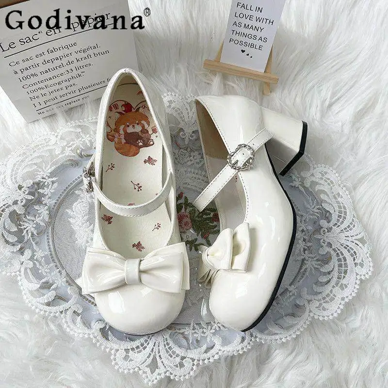 Japanese Original Sweet and Cute Lady Lolita Women's Shoes Round Head Thick Heel Bow Student Versatile Mary Jane Single Shoes
Japanese Original Sweet and Cute Lady Lolita Women's Shoes Round Head Thick Heel Bow Student Versatile Mary Jane Single Shoes