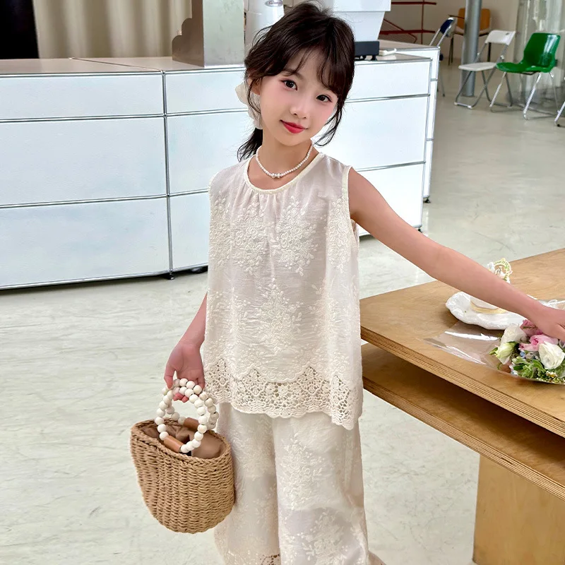Girls Suits Summer 2024 New Fashion Lace Two-piece Set Children Sleeveless Top Cool Straight Pants Simple Casual Kid Suit
Girls Suits Summer 2024 New Fashion Lace Two-piece Set Children Sleeveless Top Cool Straight Pants Simple Casual Kid Suit
