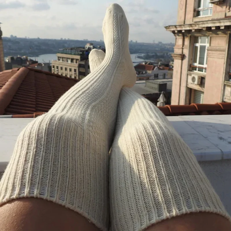 Women's Stockings Gaiters Striped Long Socks Thigh Winter High Stockings Warm Over Knee Socks Soft Wool Christmas Stockings
Women's Stockings Gaiters Striped Long Socks Thigh Winter High Stockings Warm Over Knee Socks Soft Wool Christmas Stockings