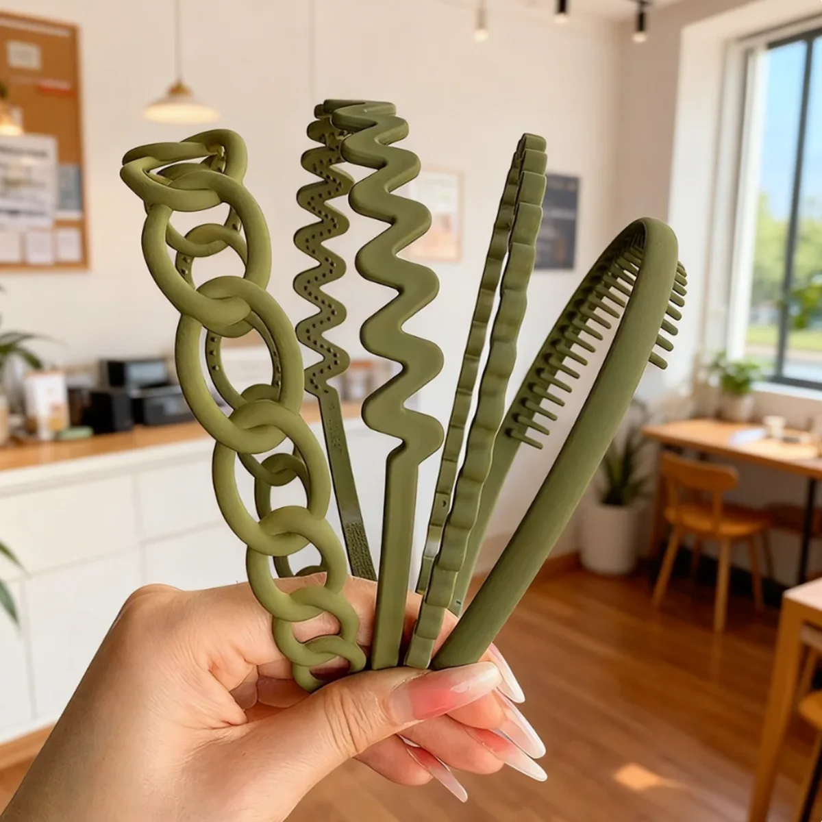 Набор из 4/8 модных и простых нескользящих резинок для волос с зубчиками для женщин, подходит для умывания, макияжа и фиксации непослушных волос, подходит для повседневного ношения.
Набор из 4/8 модных и простых нескользящих резинок для волос с зубчиками для женщин, подходит для умывания, макияжа и фиксации непослушных волос, подходит для повседневного ношения.