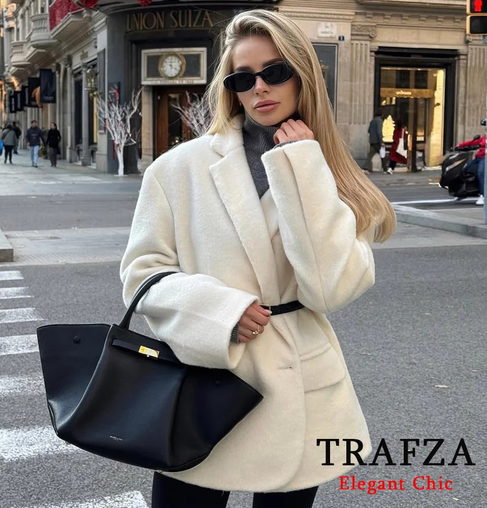 TRAFZA Women Classic Soft Suit Jacket Lapel Faux Fur Suit Jacket Lined Blazer New 2024 Fall Winter Luxury Minimalist Suit Jacket
TRAFZA Women Classic Soft Suit Jacket Lapel Faux Fur Suit Jacket Lined Blazer New 2024 Fall Winter Luxury Minimalist Suit Jacket