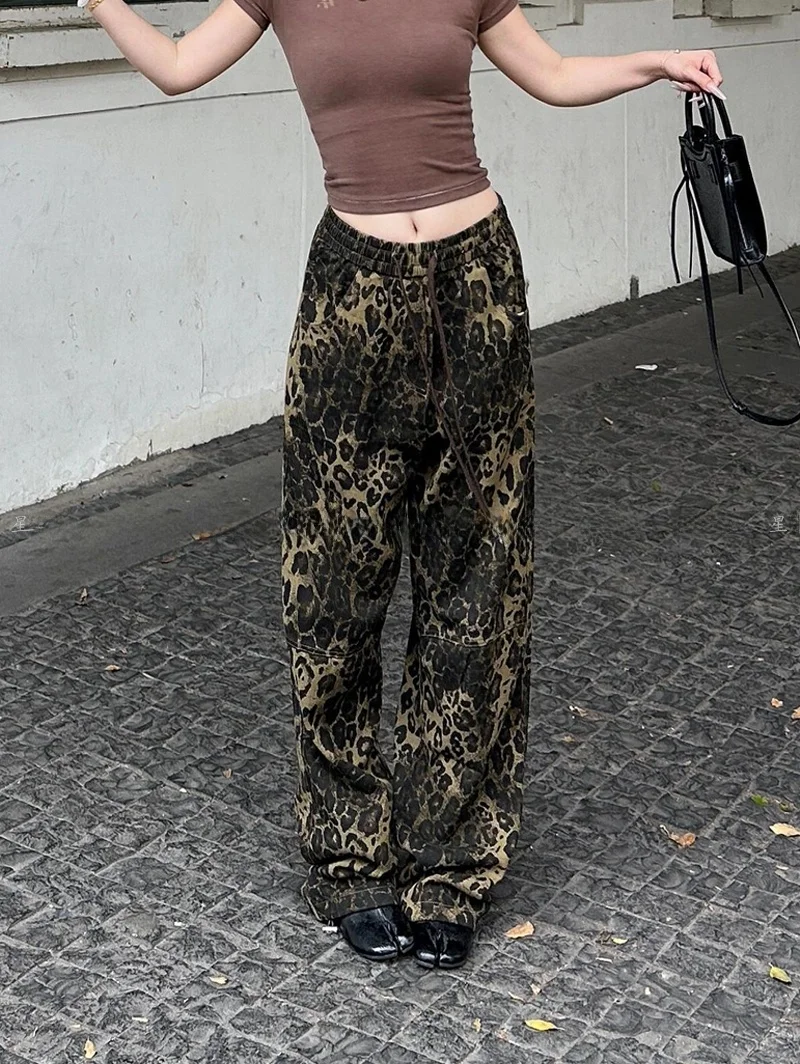 American Retro Leopard Print Belted Straight Leg Jeans Women's BF Lazy Style Early Spring High Street Vibe Casual Floor-Lengt...
American Retro Leopard Print Belted Straight Leg Jeans Women's BF Lazy Style Early Spring High Street Vibe Casual Floor-Lengt...