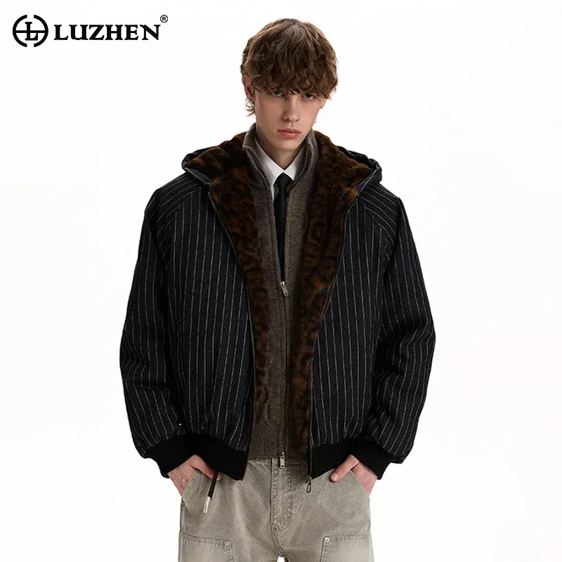 LUZHEN Новое оригинальное пальто с леопардовым принтом из искусственного меха в стиле пэчворк, стеганое пальто с капюшоном, мужская модная парка в утолщенную полоску, куртка JY5796
LUZHEN Новое оригинальное пальто с леопардовым принтом из искусственного меха в стиле пэчворк, стеганое пальто с капюшоном, мужская модная парка в утолщенную полоску, куртка JY5796