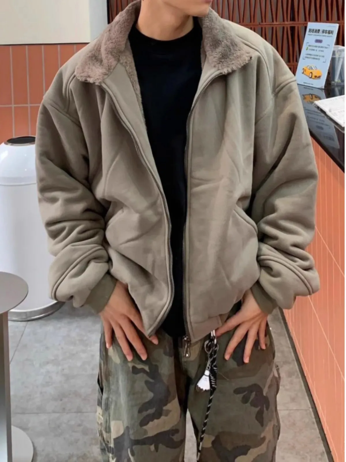 Cleanfit Men's Thiened Faux Rabbit Fur Lined Cotton Jaet Winter Outerwear Casual Loose Fit Youth Faion Warmth
Cleanfit Men's Thiened Faux Rabbit Fur Lined Cotton Jaet Winter Outerwear Casual Loose Fit Youth Faion Warmth