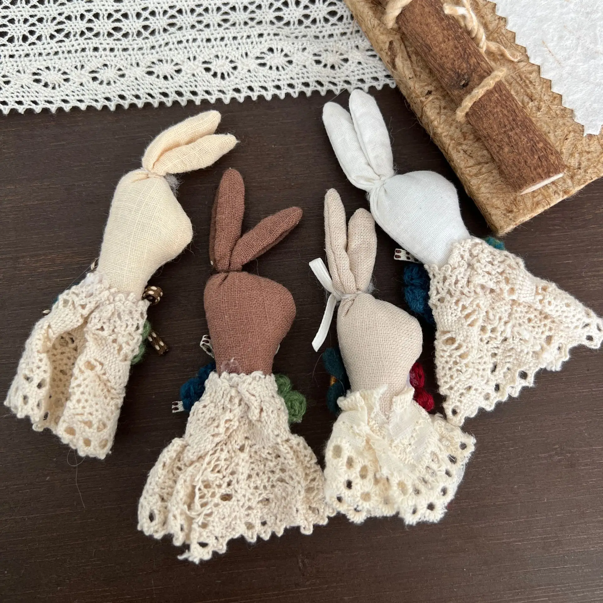 1PCS New Forest Lace Dress Rabbit Cotton Filled Brooch Set for Women DIY Jewelry Shoe Sock Bag Embellishment Premium Portable
1PCS New Forest Lace Dress Rabbit Cotton Filled Brooch Set for Women DIY Jewelry Shoe Sock Bag Embellishment Premium Portable