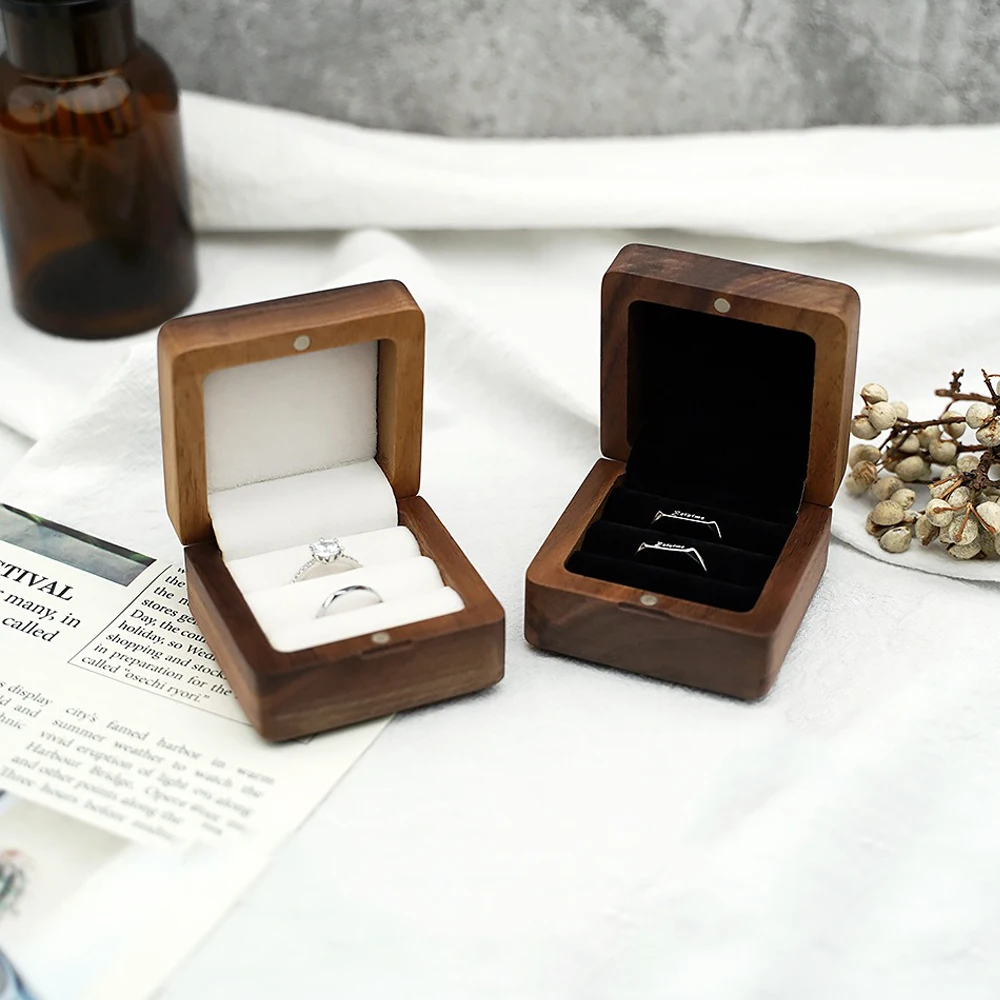 Solid Wood Double Slot Ring Box Earrings Jewelry Storage Box Couple Ring Display Box Jewelry Packaging Box Gift Packaging Box
Solid Wood Double Slot Ring Box Earrings Jewelry Storage Box Couple Ring Display Box Jewelry Packaging Box Gift Packaging Box