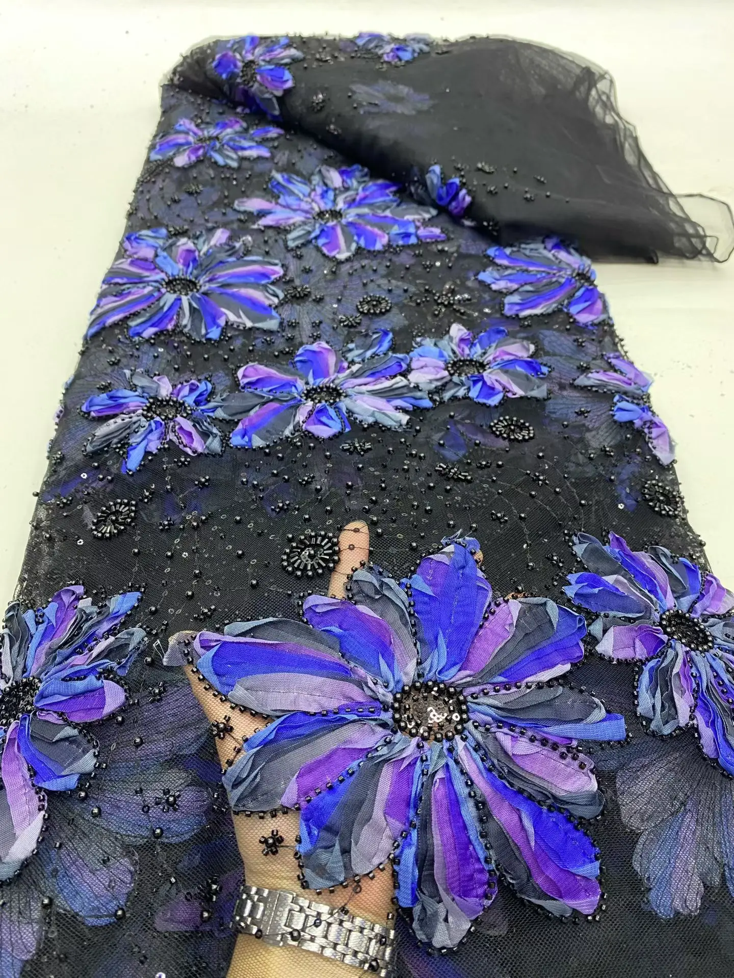 Latest 2025 High Quality African Nigerian With Tulle Sewing Lace Fabric Guipure Embroidery Beads Dresses Sequins 5Yards DP0481
Latest 2025 High Quality African Nigerian With Tulle Sewing Lace Fabric Guipure Embroidery Beads Dresses Sequins 5Yards DP0481