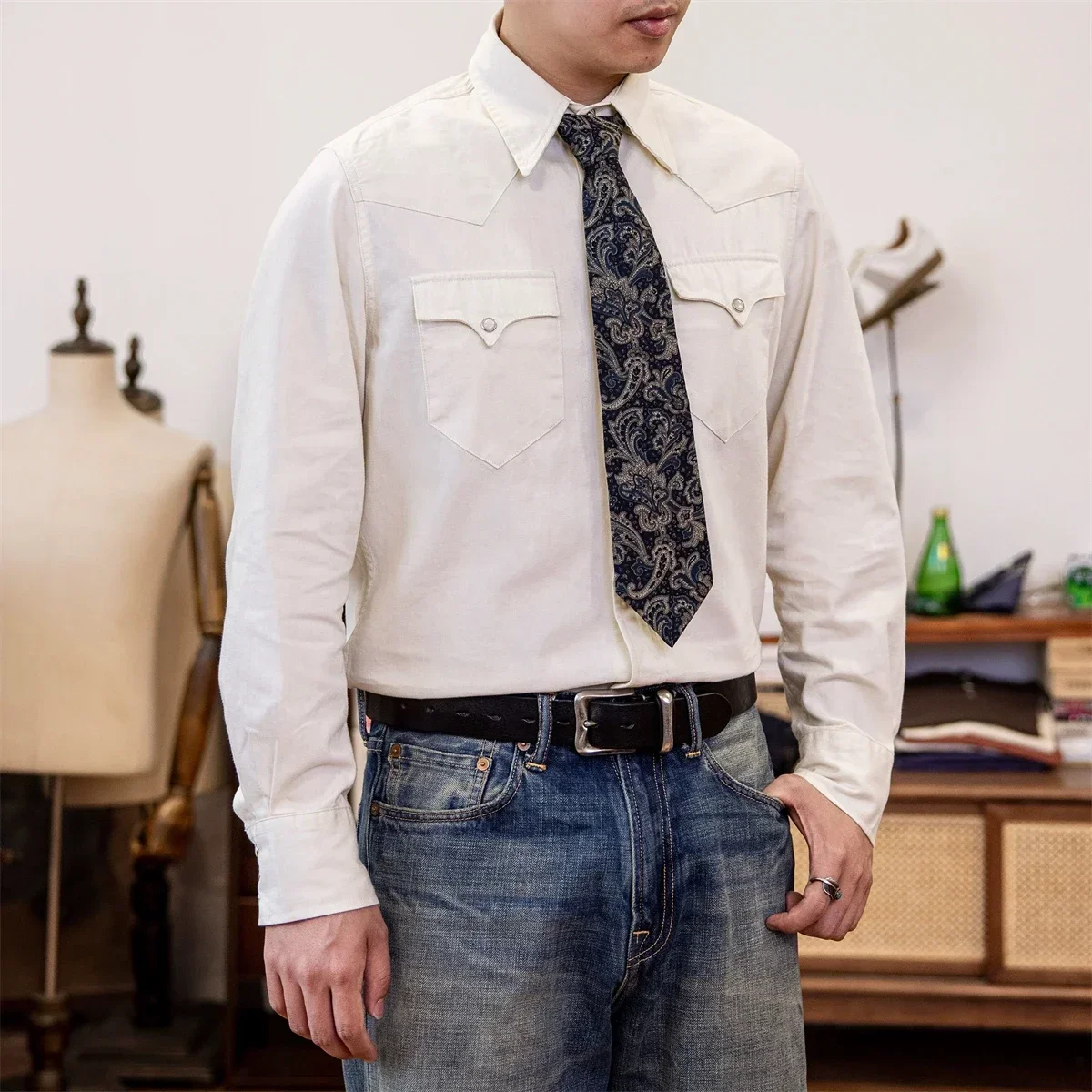 Red Tornado Classic Western Shirt Vintage Americana Style Men's Long Sleeve Pointed Collar Claw Buckle Shirt White ST-0068
Red Tornado Classic Western Shirt Vintage Americana Style Men's Long Sleeve Pointed Collar Claw Buckle Shirt White ST-0068