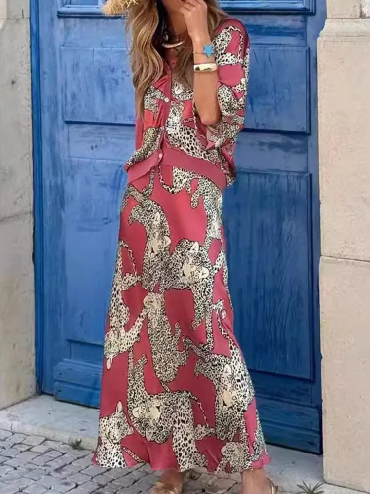 2025 Summer New Women Elegant Printed Skirts Sets Leopard Fashion Two Piece Set V-neck Single Breasted Sexy Shirt Long Skirt Set
2025 Summer New Women Elegant Printed Skirts Sets Leopard Fashion Two Piece Set V-neck Single Breasted Sexy Shirt Long Skirt Set