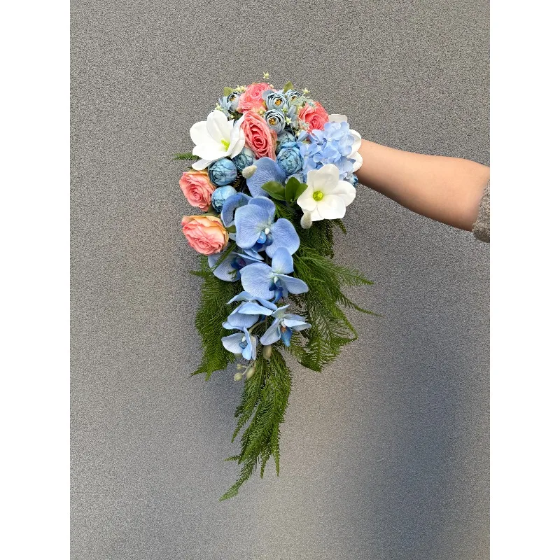 Vintage oil painting style photography blue waterfall bouquet simulation Phalaenopsis bride certificate wedding gift bouquet pro
Vintage oil painting style photography blue waterfall bouquet simulation Phalaenopsis bride certificate wedding gift bouquet pro