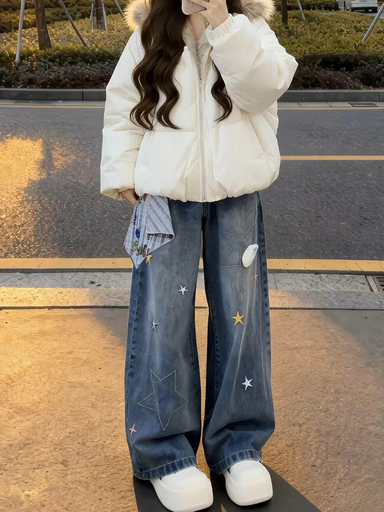 Retro American Embroidered Star Square Scarf Doll Jeans Women's Loose Slimming Lazy Straight Leg Pants High Waist Denim
Retro American Embroidered Star Square Scarf Doll Jeans Women's Loose Slimming Lazy Straight Leg Pants High Waist Denim