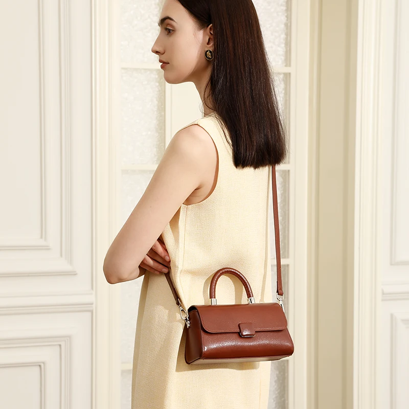 2026 New Women Handbag Genuine leather Square Small Women's Bag Luxury Designer High Quality Shoulder Bags Female Crossbody Bag
2026 New Women Handbag Genuine leather Square Small Women's Bag Luxury Designer High Quality Shoulder Bags Female Crossbody Bag