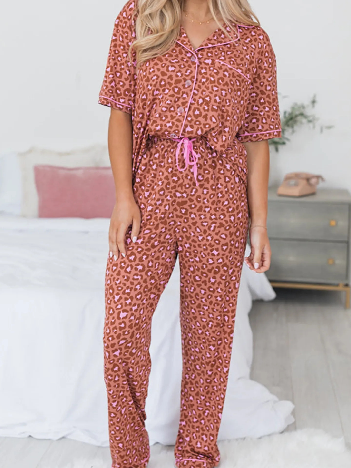 DearLover Leopard Print Shirt And Pants Home Leisure Comfortable Women's Summer New Style Sleepwear Set Polyester Fabric Shor...
DearLover Leopard Print Shirt And Pants Home Leisure Comfortable Women's Summer New Style Sleepwear Set Polyester Fabric Shor...