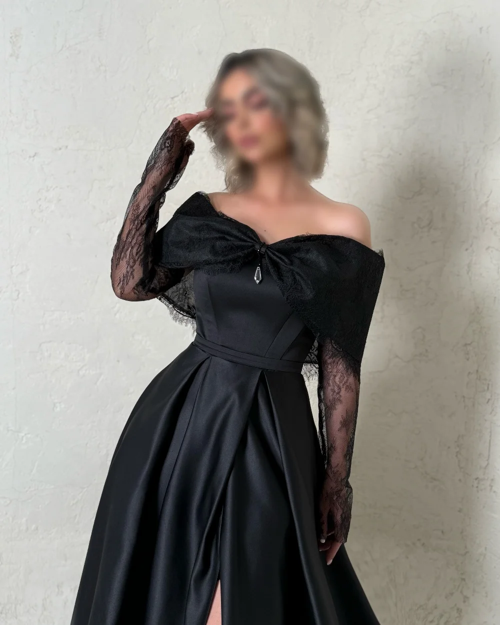 Customized Modest Fashion Pleat Ruched Lace A-line Off-the-shoulder Floor-Length Evening Dresses Sizes Available for Woman
Customized Modest Fashion Pleat Ruched Lace A-line Off-the-shoulder Floor-Length Evening Dresses Sizes Available for Woman