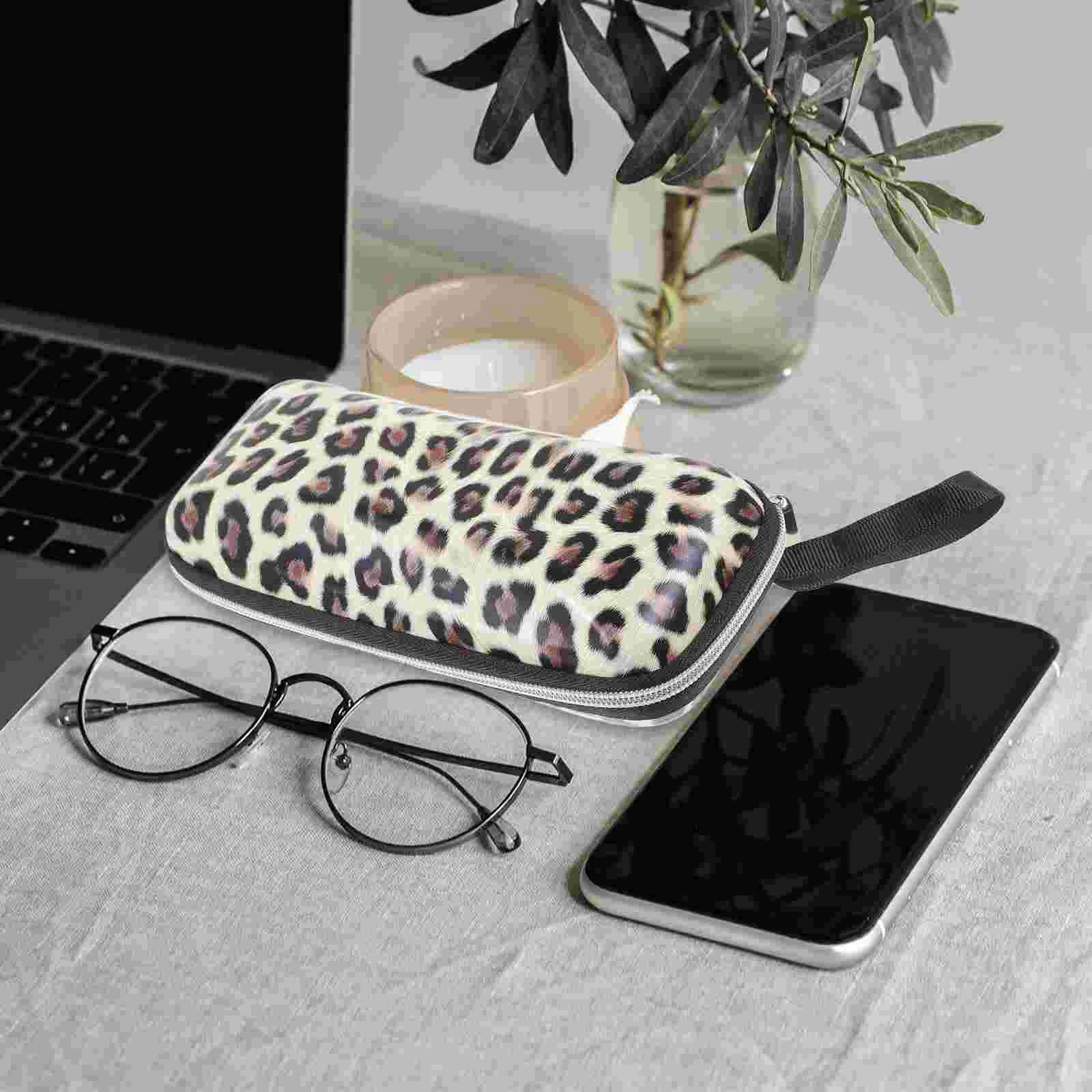2 Pcs Shortsighted Square Glasses Case Man Sun Storage Container Aluminum Alloy Simple for
2 Pcs Shortsighted Square Glasses Case Man Sun Storage Container Aluminum Alloy Simple for