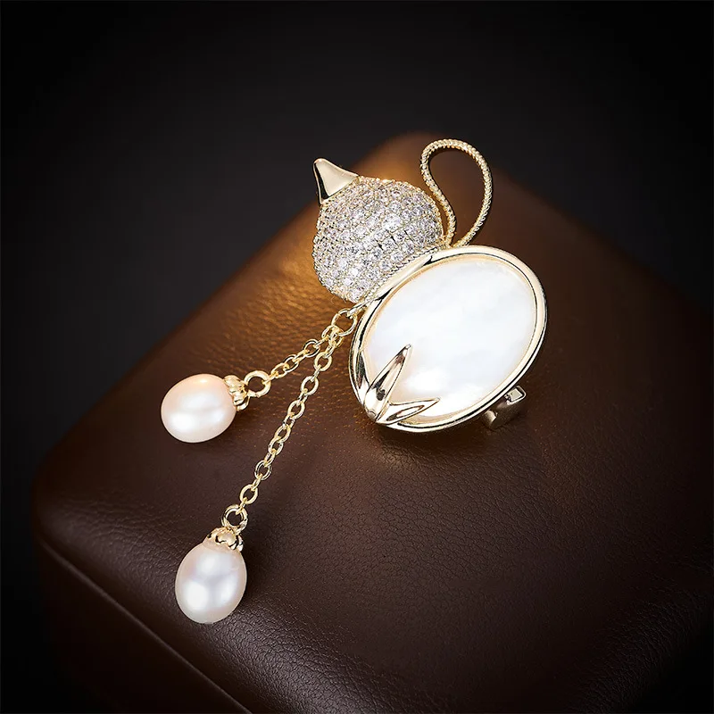 New Chinese-style natural mother-of-pearl brooch, women's high-end and light luxury style, coat cheongsam accessory pin
New Chinese-style natural mother-of-pearl brooch, women's high-end and light luxury style, coat cheongsam accessory pin