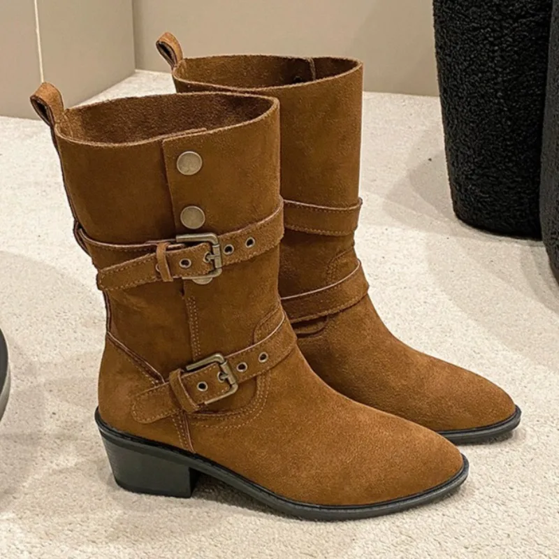 Mid Heels Women's Suede Mid Calf Boots Fashion Buckle Winter New Shoes 2025 Designer Retro Short Boots Dress Pumps Zapatillas
Mid Heels Women's Suede Mid Calf Boots Fashion Buckle Winter New Shoes 2025 Designer Retro Short Boots Dress Pumps Zapatillas