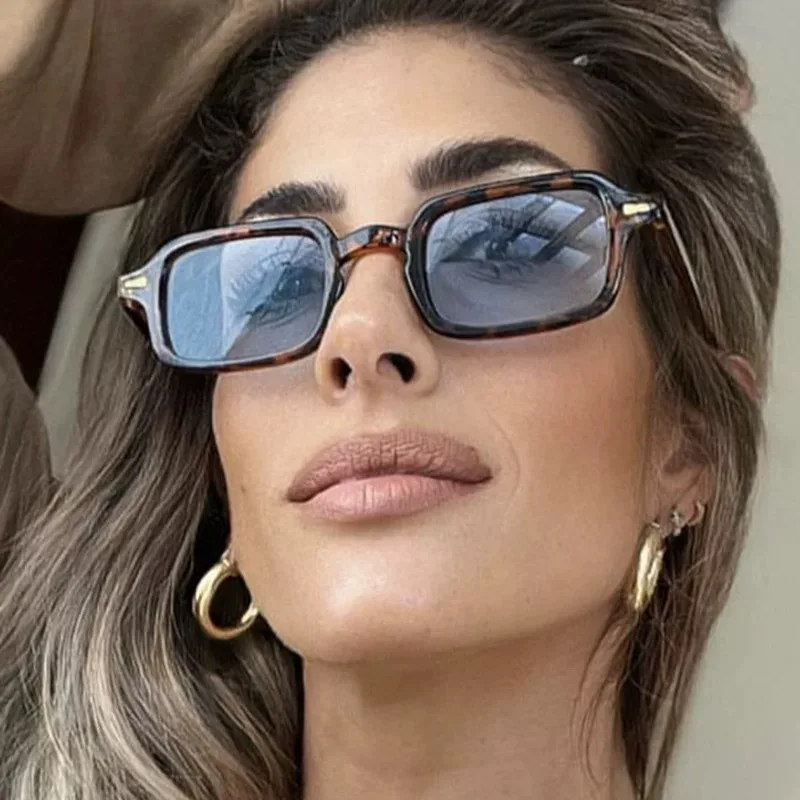 New fashion square sunglasses, retro minimalist rivet sunglasses, women's high-end small frame fashion sunglasses
New fashion square sunglasses, retro minimalist rivet sunglasses, women's high-end small frame fashion sunglasses