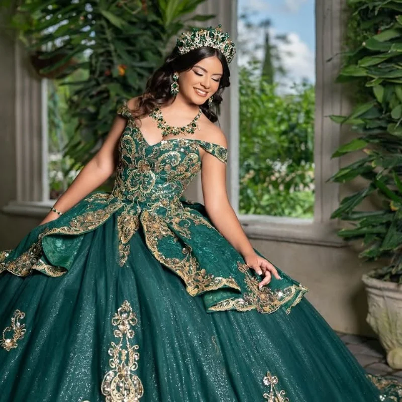 customized Shiny blackish greenQuinceanera Dresses Ball Gown Sweet 16 Dress sequin applique vestidos de 15 Quinceanera
customized Shiny blackish greenQuinceanera Dresses Ball Gown Sweet 16 Dress sequin applique vestidos de 15 Quinceanera