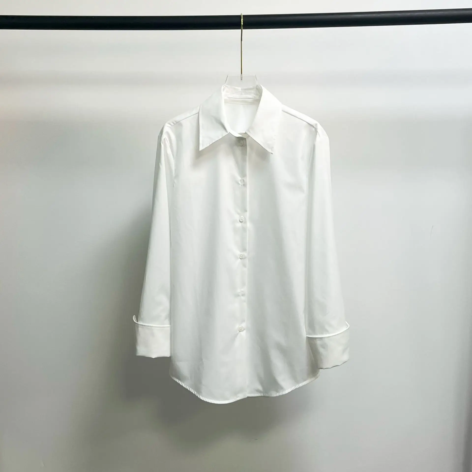 Early Spring New Shirt 2023 Niche Simple Ins Lapel casual Cotton High-quality Loose Shirt
Early Spring New Shirt 2023 Niche Simple Ins Lapel casual Cotton High-quality Loose Shirt