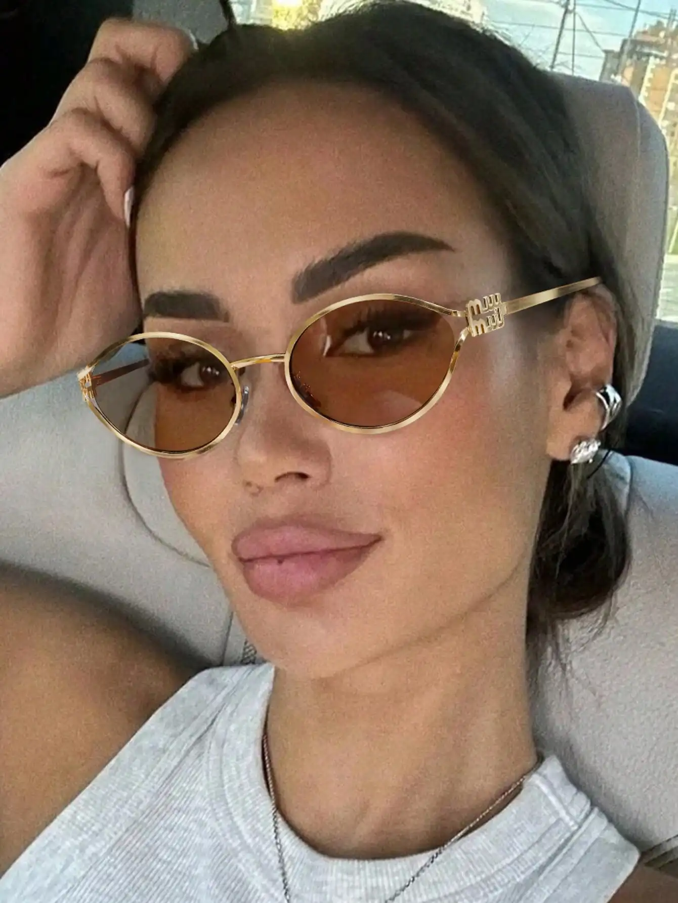 1pc Fashionable And Exquisite Hollow Oval Women's Fashion Glasses, Exquisite And Elegant, Suitable For Wearing In Various Occasi
1pc Fashionable And Exquisite Hollow Oval Women's Fashion Glasses, Exquisite And Elegant, Suitable For Wearing In Various Occasi