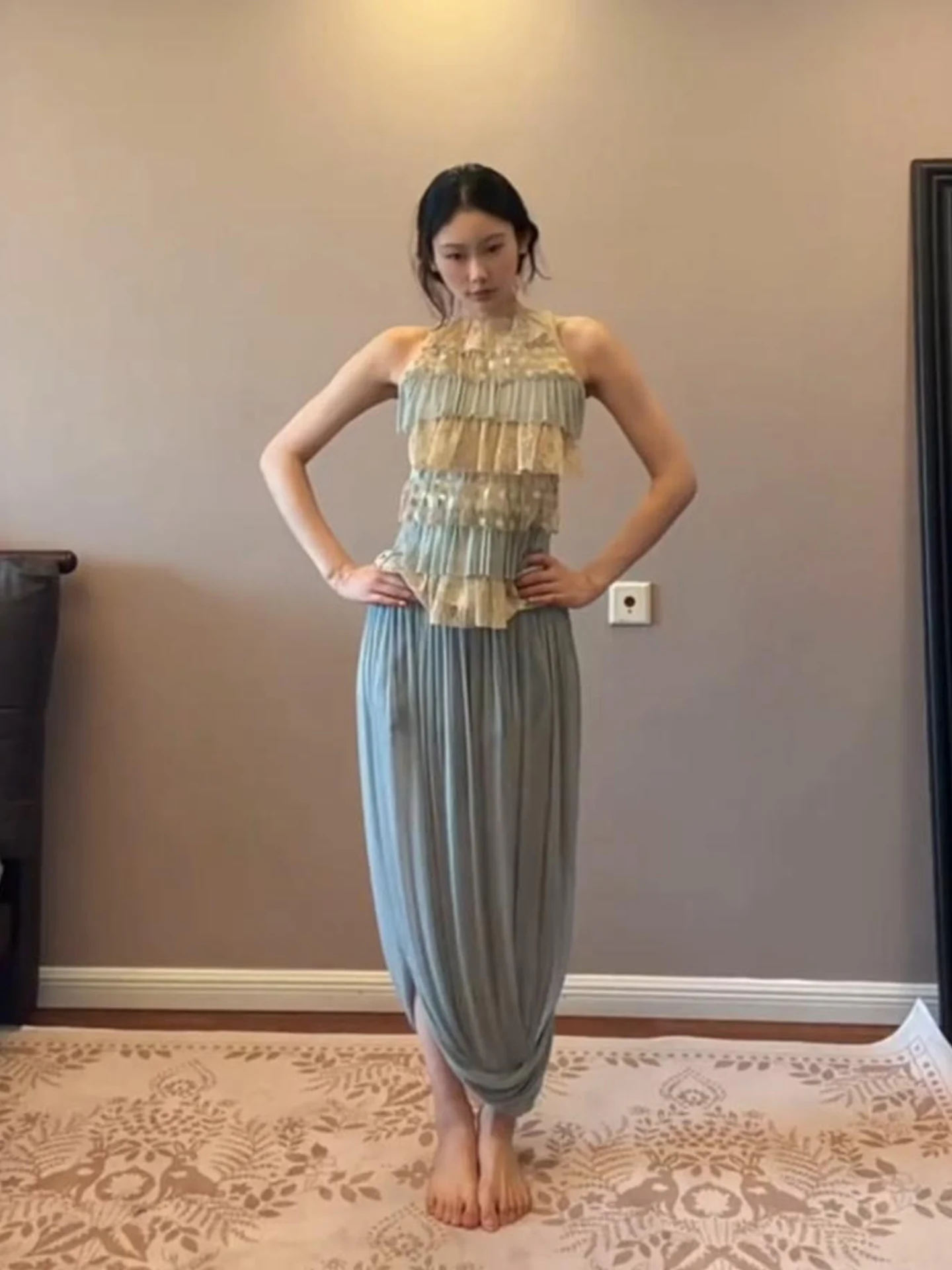 XZY plus Size Vintage Style Layered Patchwork Top And Skirt Set Women's Beautiful Bloom Half Skirt Summer Fashion Ensemble
XZY plus Size Vintage Style Layered Patchwork Top And Skirt Set Women's Beautiful Bloom Half Skirt Summer Fashion Ensemble