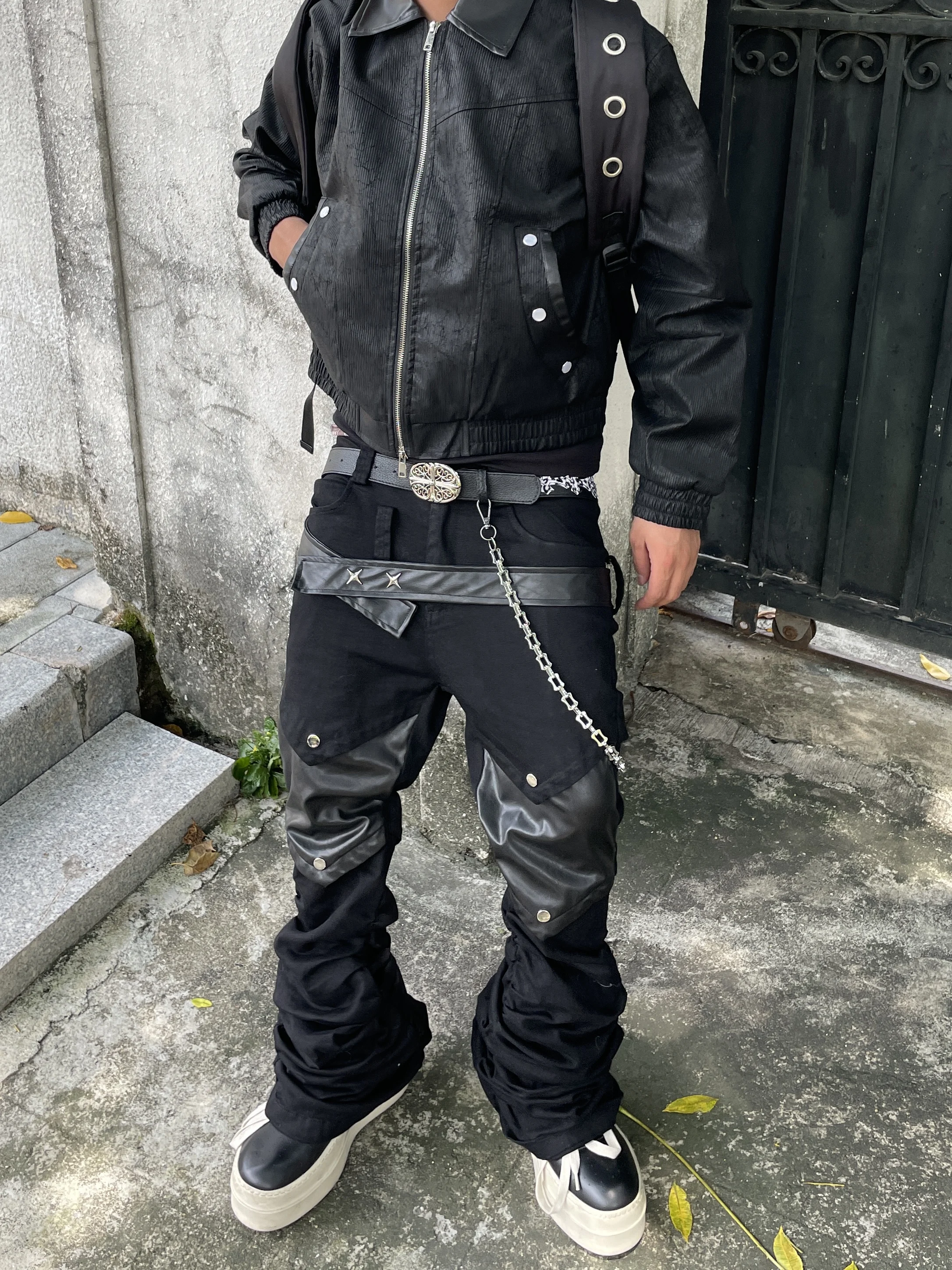 Retro American High Street Punk Patchwork Leather Flared Jeans Men's Casual Trousers Heavy Industry Folded Leisure Pants
Retro American High Street Punk Patchwork Leather Flared Jeans Men's Casual Trousers Heavy Industry Folded Leisure Pants