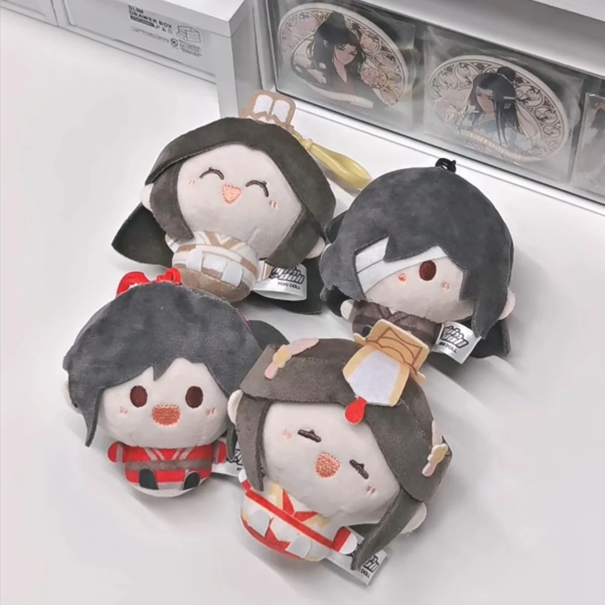 Original New Minidoll Heavenly Official Blessing Sky Lantern Long Feast Anime Peripheral Doll Round Rolling Plush Pendant Toys
Original New Minidoll Heavenly Official Blessing Sky Lantern Long Feast Anime Peripheral Doll Round Rolling Plush Pendant Toys
