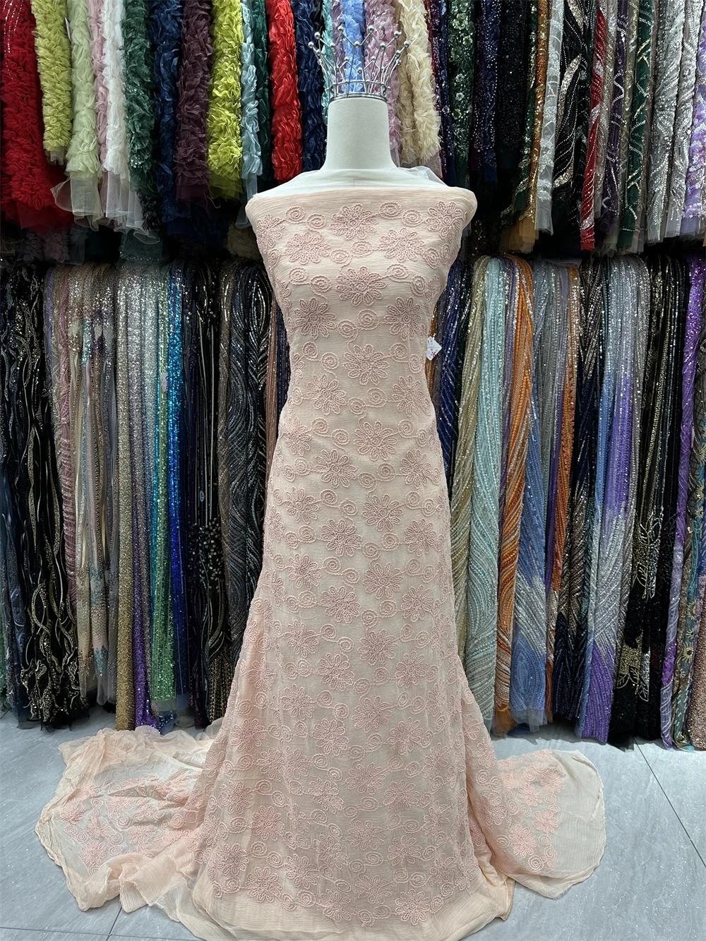 African Lace Fabric 2026 Sequins Embroidery Groom Nigerian Bridal High Quality French Tulle Lace Fabric For Wedding
African Lace Fabric 2026 Sequins Embroidery Groom Nigerian Bridal High Quality French Tulle Lace Fabric For Wedding