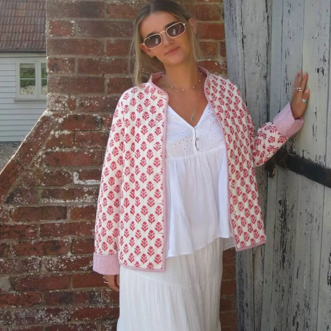 Двусторонняя одежда Хлопковый тюнет с цветочным принтом Воротник-стойка Универсальный модный дизайн для похудения Свободный крой Длинный ...
Двусторонняя одежда Хлопковый тюнет с цветочным принтом Воротник-стойка Универсальный модный дизайн для похудения Свободный крой Длинный ...