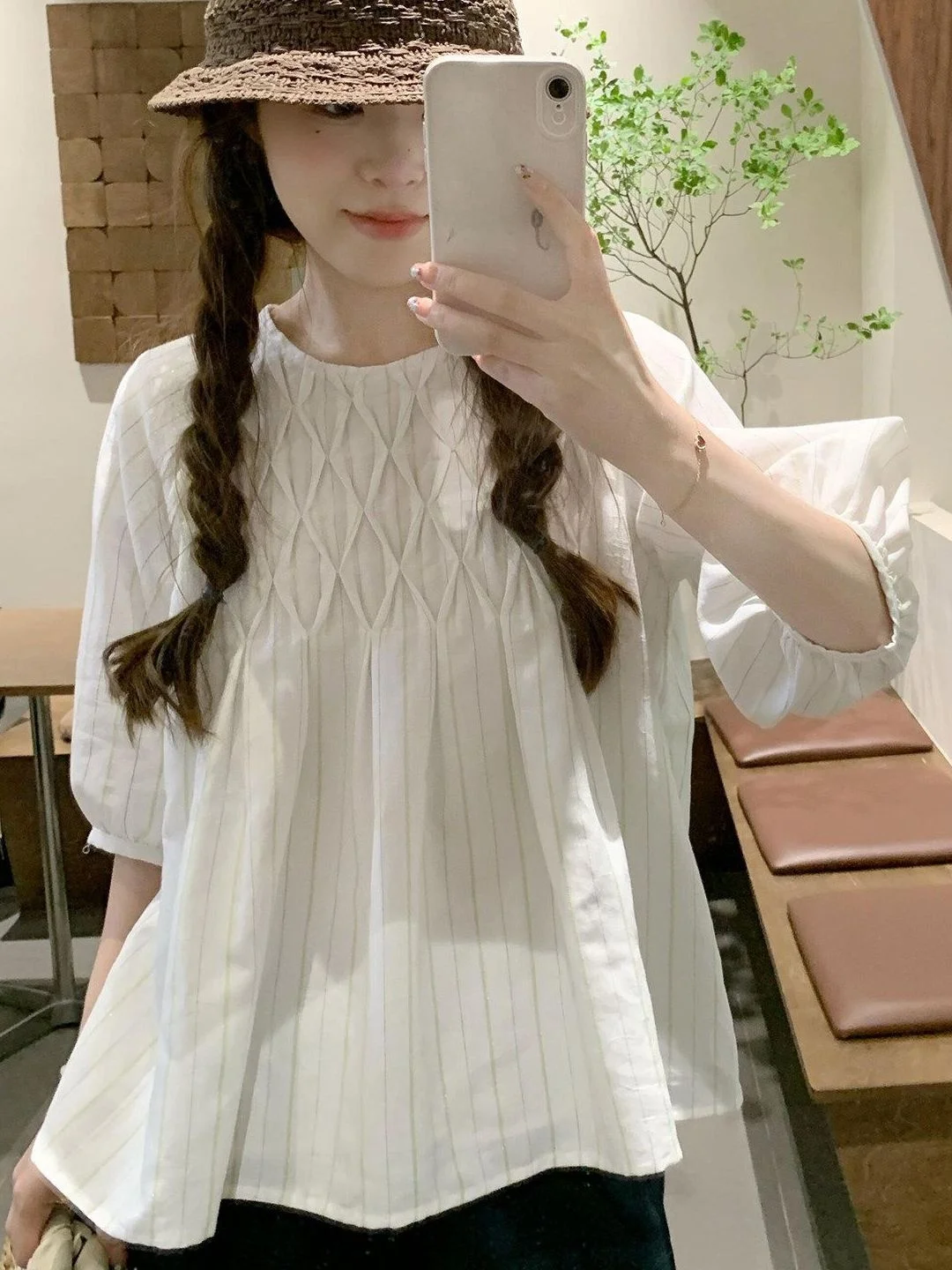 Loose Korean Style Bubble Sleeve Short Sleeve Shirt plus Size Women's Summer Breathable Casual Doll Shirt 300 Pounds
Loose Korean Style Bubble Sleeve Short Sleeve Shirt plus Size Women's Summer Breathable Casual Doll Shirt 300 Pounds