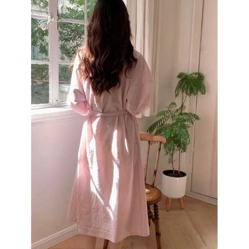 Японское кимоно, пижамы в корейском стиле, модная полосатая ночная рубашка, пижамы, весенне-осенняя домашняя одежда, кружевные платья миди, халат, женский
Японское кимоно, пижамы в корейском стиле, модная полосатая ночная рубашка, пижамы, весенне-осенняя домашняя одежда, кружевные платья миди, халат, женский