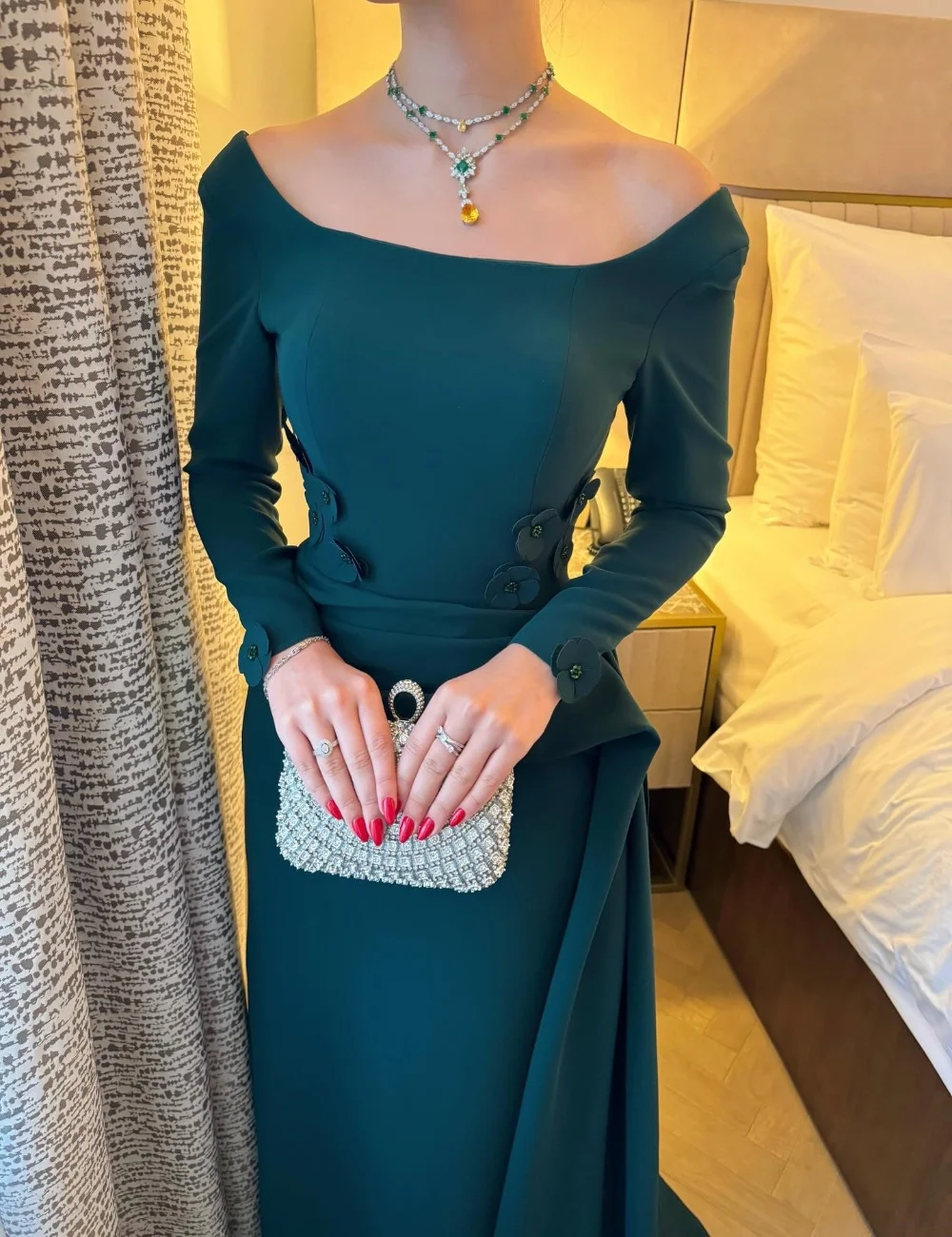 Customized Green Jersey Exquisite High Quality Handmade Flower Beading A-line Off-the-shoulder Long Dresses Evening Dresses
Customized Green Jersey Exquisite High Quality Handmade Flower Beading A-line Off-the-shoulder Long Dresses Evening Dresses