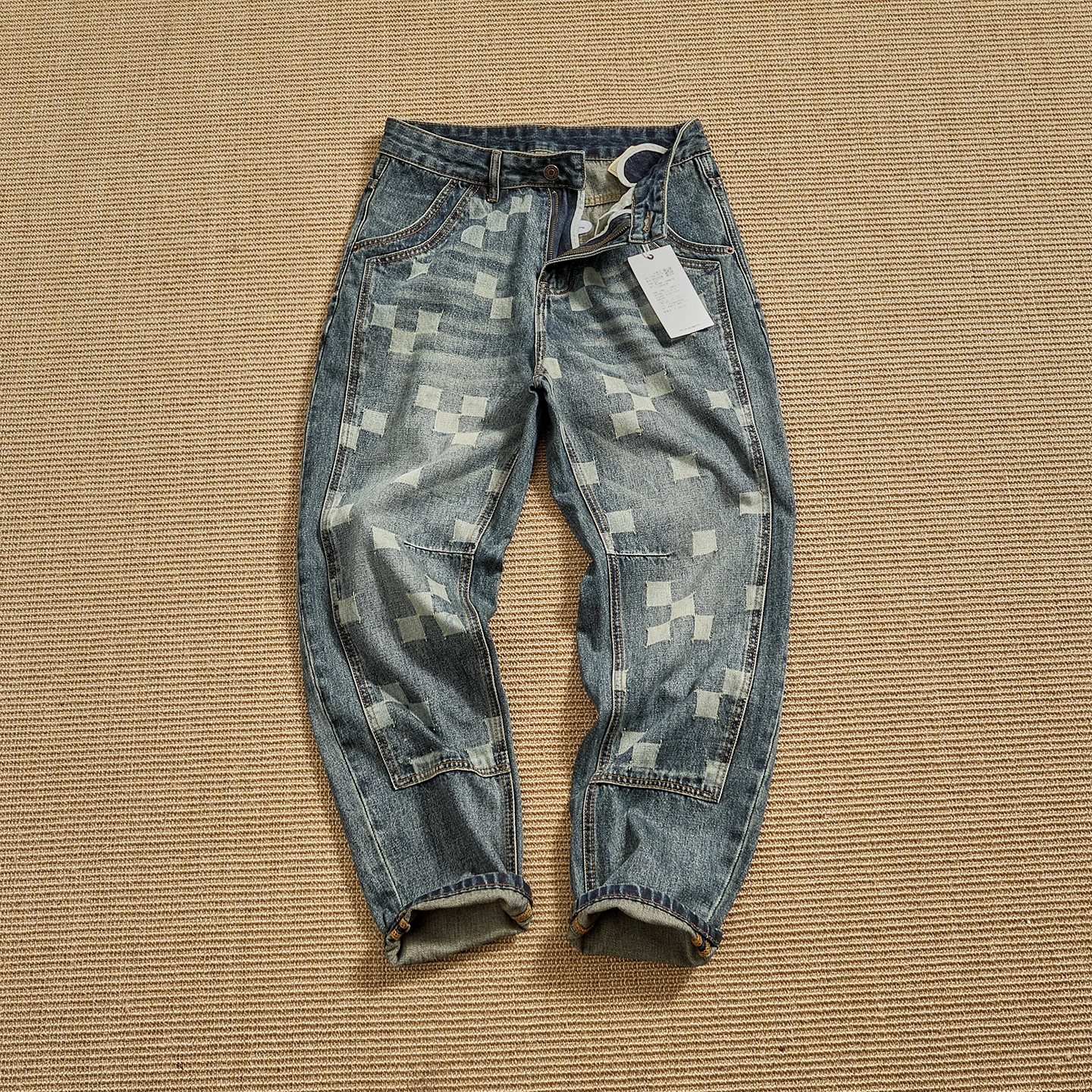 Men's Workwear Style Distressed Washed Casual Straight Leg Jeans Fashionable High Street Heavyweight Comfortable Long Trousers
Men's Workwear Style Distressed Washed Casual Straight Leg Jeans Fashionable High Street Heavyweight Comfortable Long Trousers