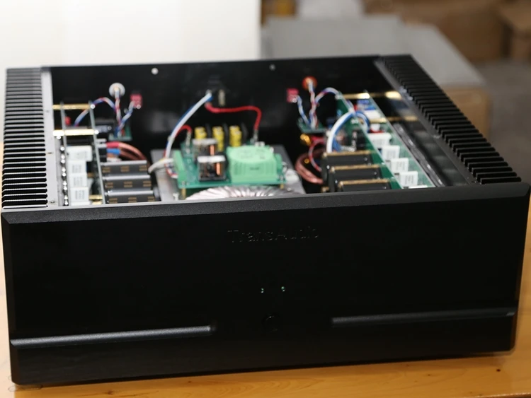 Super Large Dual Channel Independent Power Amplifier T9.3 Enhanced Version 14 Pairs Sanken Triode 450W / 4Ω Output
Super Large Dual Channel Independent Power Amplifier T9.3 Enhanced Version 14 Pairs Sanken Triode 450W / 4Ω Output