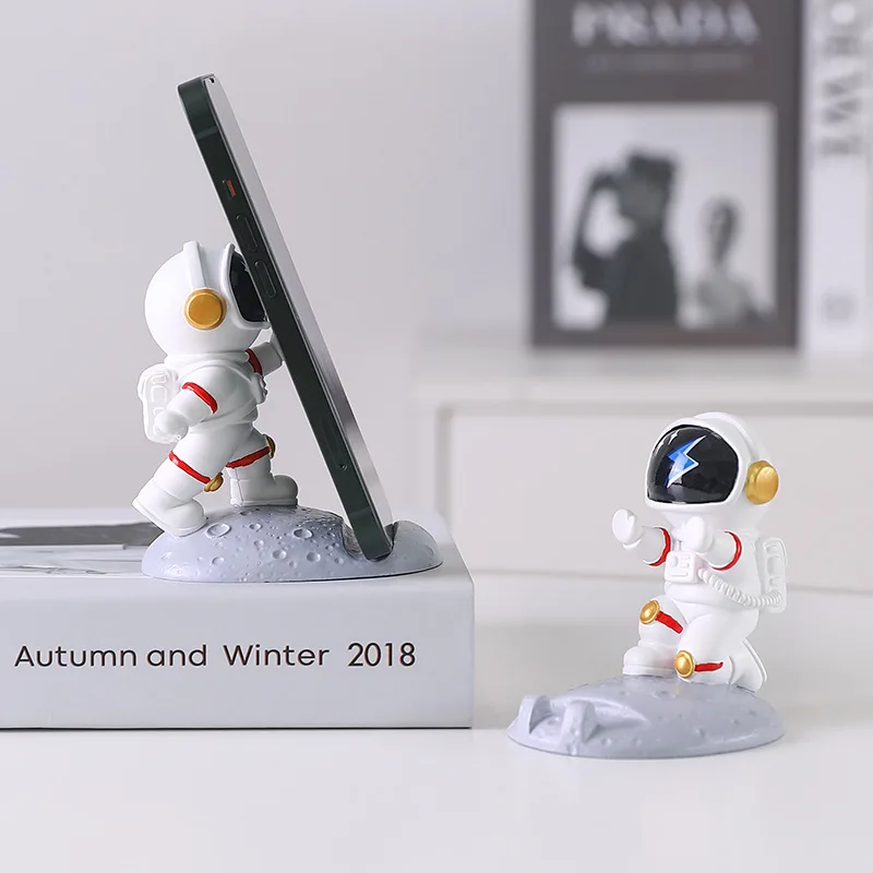 Astronaut Phone Stand Ornament Cute Desktop Decoration Gift
Astronaut Phone Stand Ornament Cute Desktop Decoration Gift
