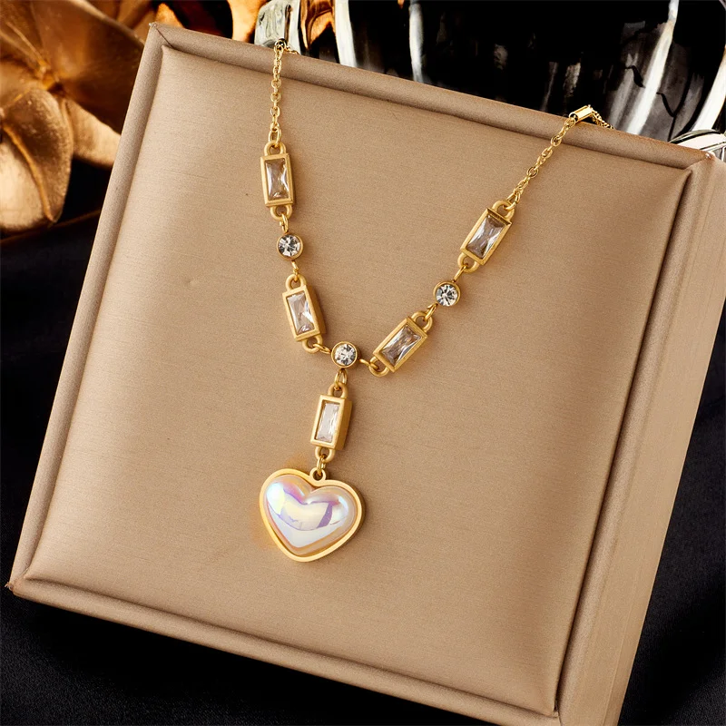 Gold Tone 316L Stainless Steel CZ Chain Necklace with Iridescent Heart Pendant for Women
Gold Tone 316L Stainless Steel CZ Chain Necklace with Iridescent Heart Pendant for Women