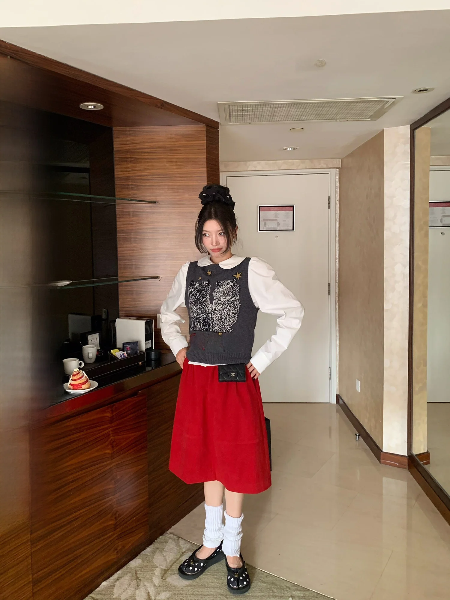 New Year Limited Edition Red Velvet High Waist Midi Skirt Dental Guard Dog Design Aosphere f Skirt Ladies Casual Wear
New Year Limited Edition Red Velvet High Waist Midi Skirt Dental Guard Dog Design Aosphere f Skirt Ladies Casual Wear