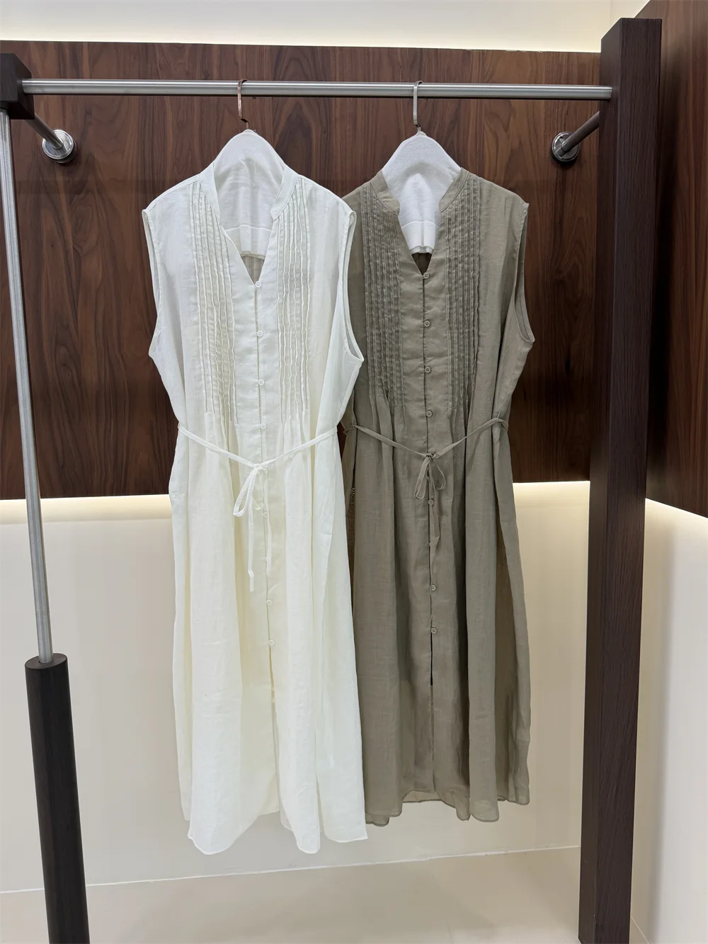 Spring/Summer 2026 Women's Tie Waist Mid-Length Elegant Long Casual Dresses Sleeveless V-Neck 100% Ramie Dress
Spring/Summer 2026 Women's Tie Waist Mid-Length Elegant Long Casual Dresses Sleeveless V-Neck 100% Ramie Dress