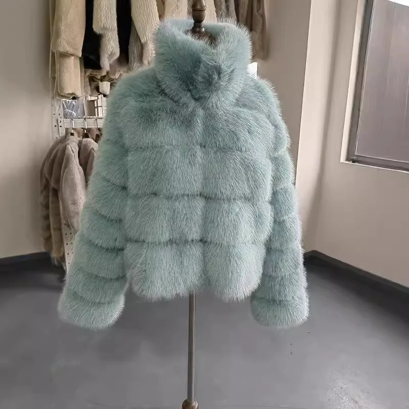 Lapel Faux Fox Fur Jacket Winter Short Women's Plush Coat Patchwork Loose Furry Jacket Blue Long Sleeves Warm Fluffy Outerwears
Lapel Faux Fox Fur Jacket Winter Short Women's Plush Coat Patchwork Loose Furry Jacket Blue Long Sleeves Warm Fluffy Outerwears