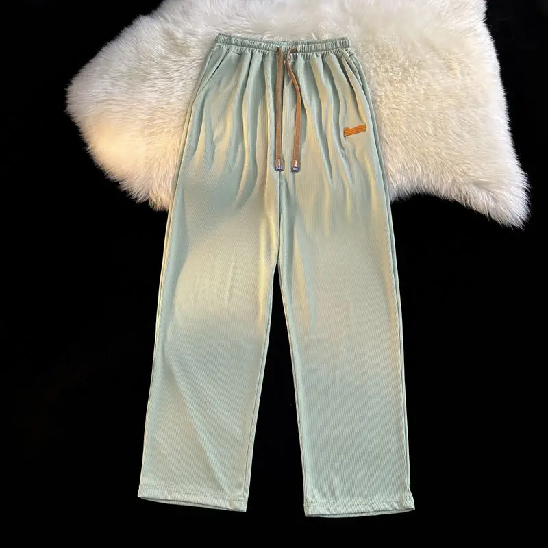 Mint Green Pleated Textured Ice Silk Men's Lightweight Drape Wide-Leg Casual Pants
Mint Green Pleated Textured Ice Silk Men's Lightweight Drape Wide-Leg Casual Pants
