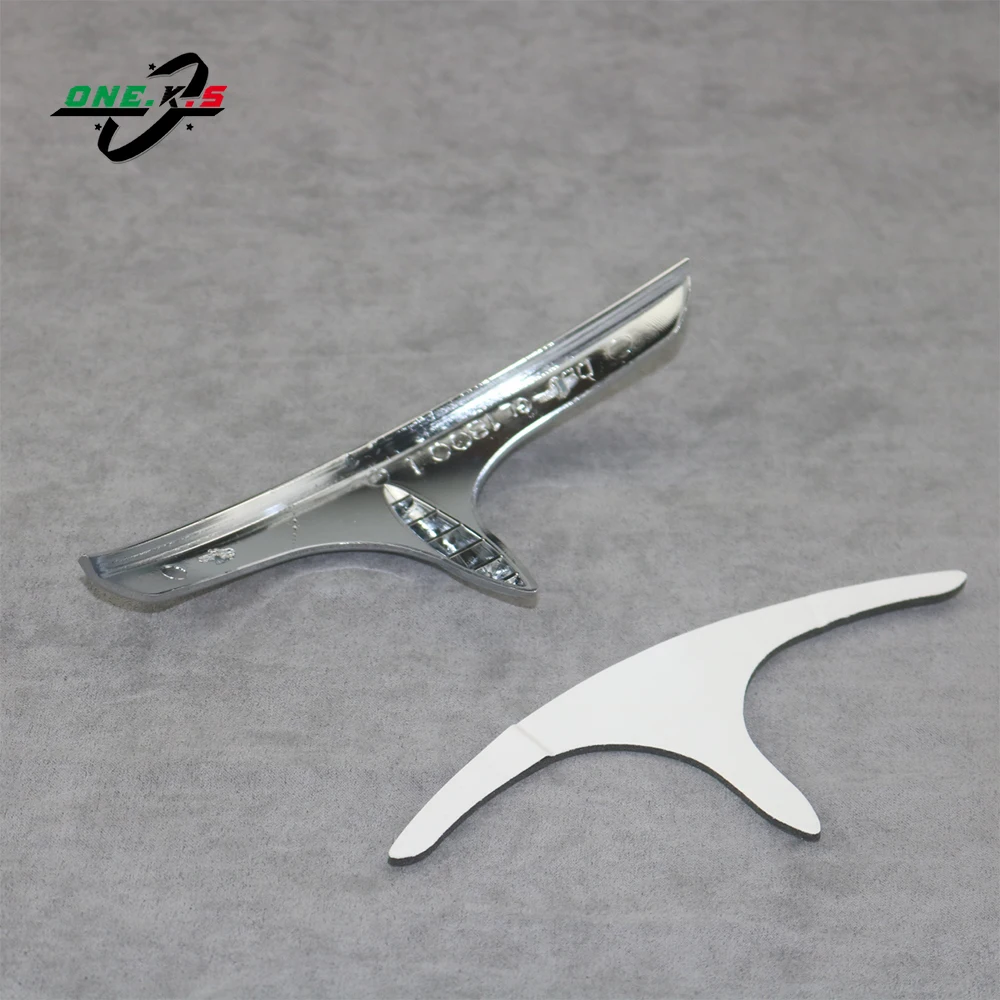 For Honda Goldwing GL1800 2012~2017 Motorcycle Chrome Fairing ABS Plastic Chrome Decoration Parts Front Sand Board Cover
For Honda Goldwing GL1800 2012~2017 Motorcycle Chrome Fairing ABS Plastic Chrome Decoration Parts Front Sand Board Cover