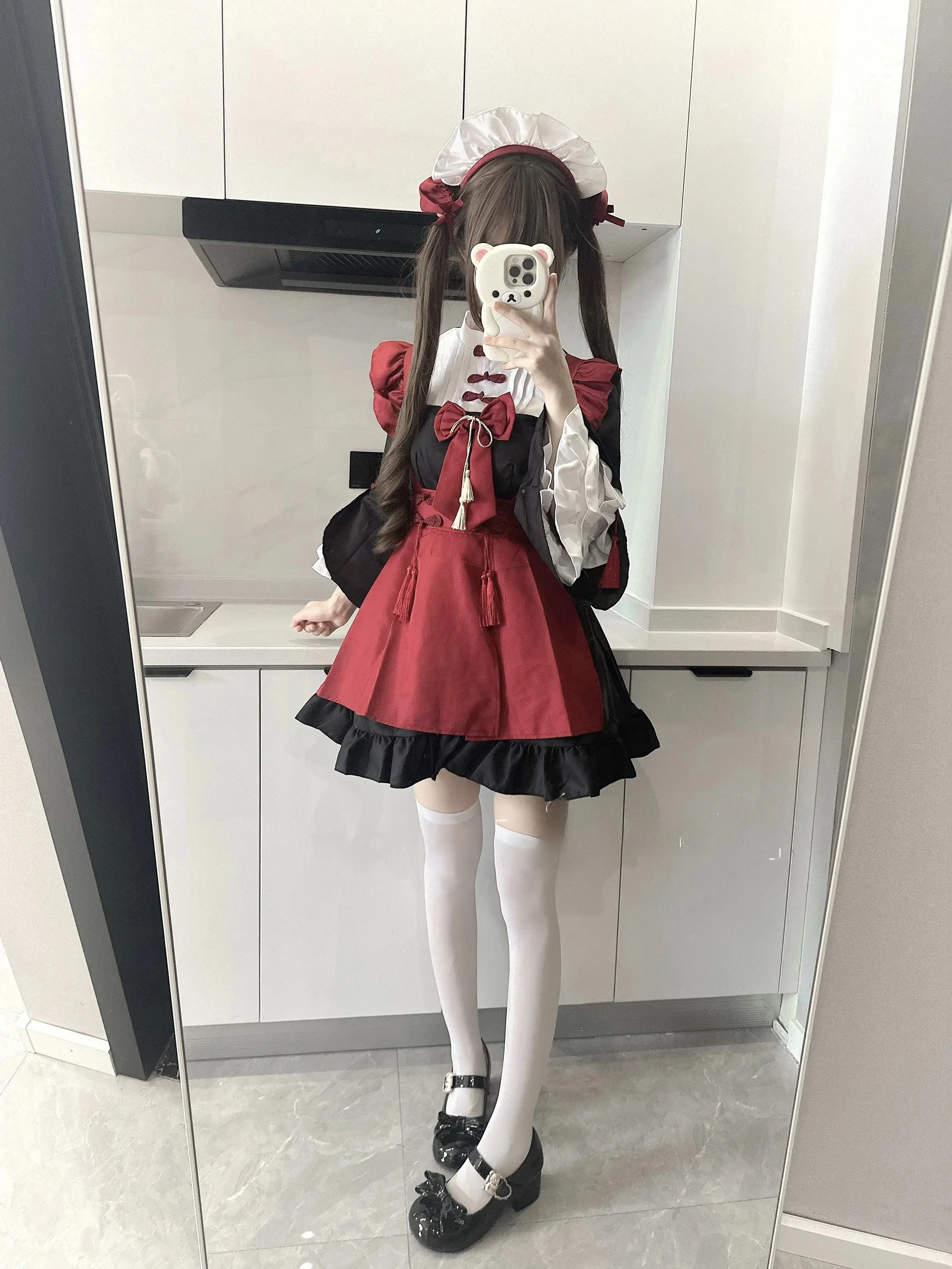Cute Cake Cosmaid Long Sleeve Christmas Dress Red And Black Lolita Style Princess Skirt for Women in Their 20s Four Seasons
Cute Cake Cosmaid Long Sleeve Christmas Dress Red And Black Lolita Style Princess Skirt for Women in Their 20s Four Seasons