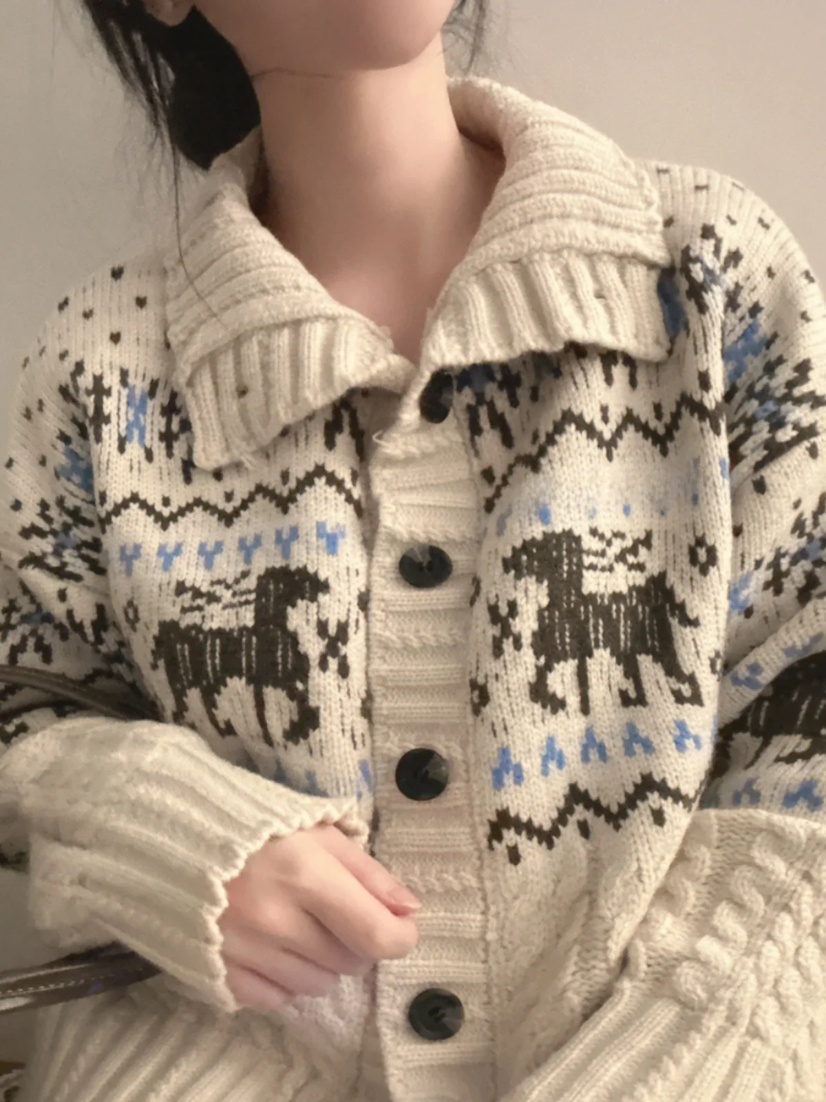 Cisas Deer Embroidery Long Sve Knitted Cardigan Women's Outerwear Sweater Coat Vintage Gentle Sle Stand Collar Winte...
Cisas Deer Embroidery Long Sve Knitted Cardigan Women's Outerwear Sweater Coat Vintage Gentle Sle Stand Collar Winte...