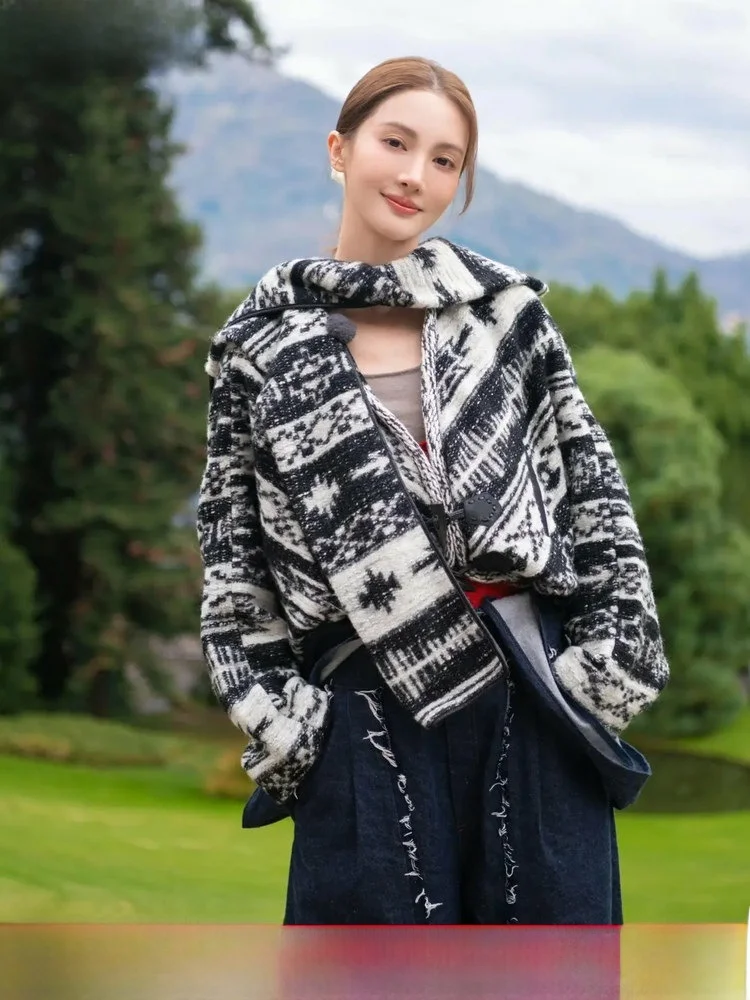 Ele ort Wool Blend Coat with Scarf Collar And Horn Buttons by WINNI CELH Winter Faion for Young And Middle-Aged Women
Ele ort Wool Blend Coat with Scarf Collar And Horn Buttons by WINNI CELH Winter Faion for Young And Middle-Aged Women